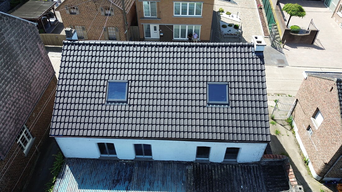 Hellend dak met Velux dakramen
